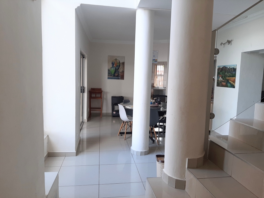 6 Bedroom Property for Sale in Kosmos North West